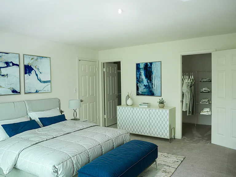 Cascades Overlook Apts. — Photo 12