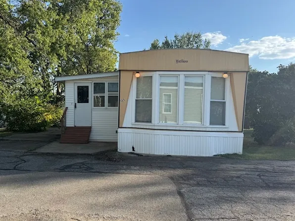 135 Avenue C, Bloomington, IL 61704