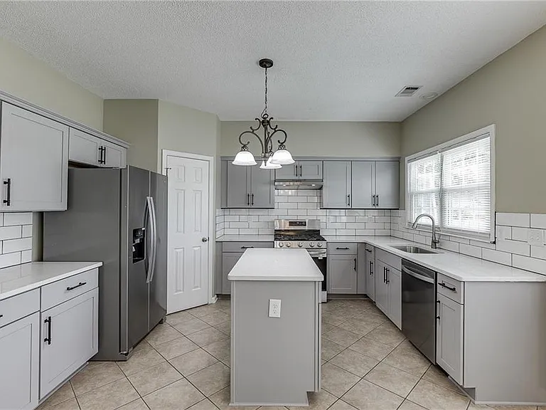 305 Leatherman Ct — Photo 23