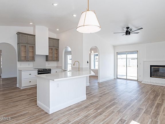 2nd image of 4811 E HALIFAX Street