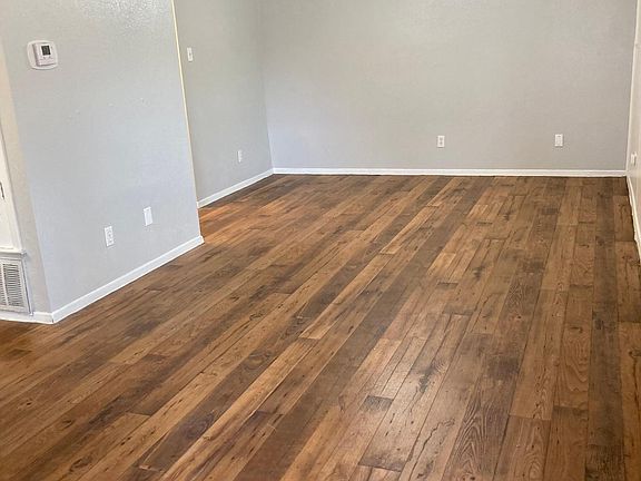 3rd image of 4415 Avenue B #100