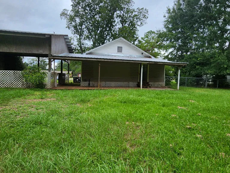 516 Forest Ave — Photo 2