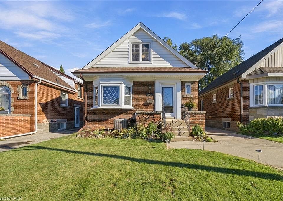 1st image of 143 Huxley Ave S