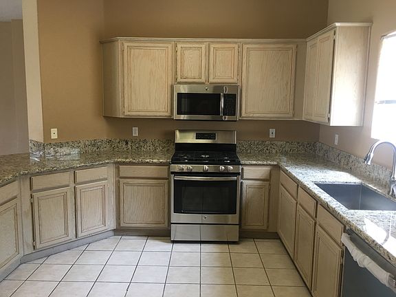 5th image of 27763 Avenida Maravilla