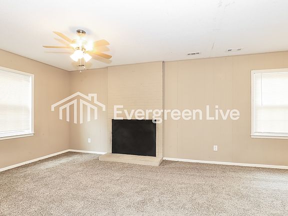 4th image of 4235 Queen Beth Dr
