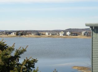 7 44th St, Newbury, MA 01951