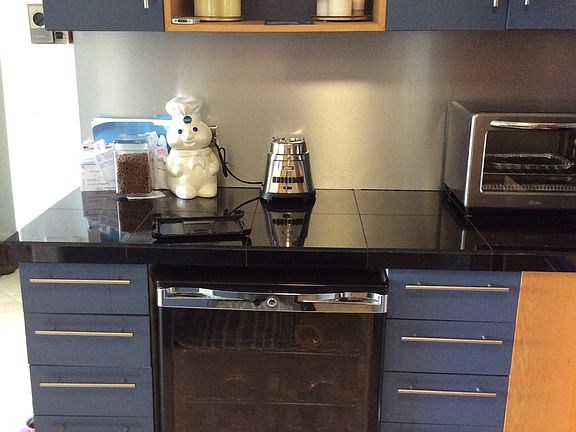 3rd image of 2121 N Bayshore Dr #714