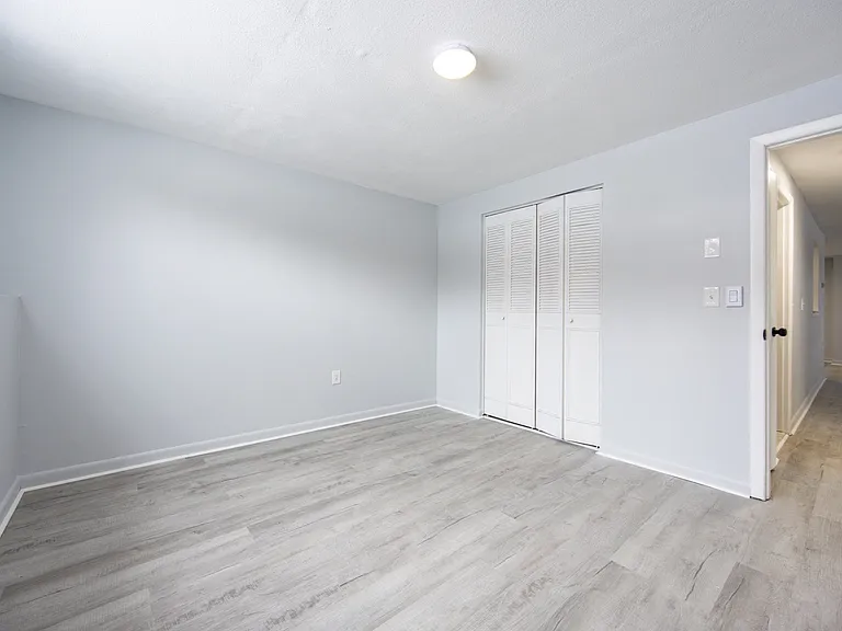 26 Williamsburg Ct #4 — Photo 13