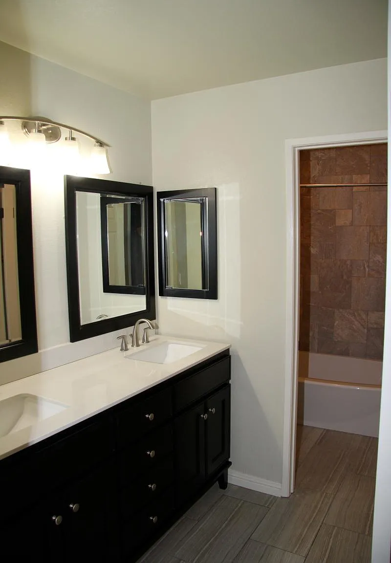 2 bed, 1068 sqft, $3,000 — Photo 1