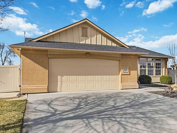 3rd image of 11439 W Mission Pointe Dr