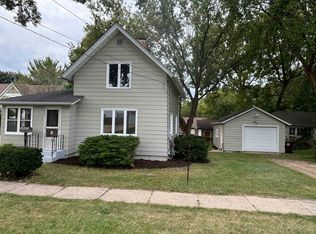 112 E 5th St, Belvidere, IL 61008