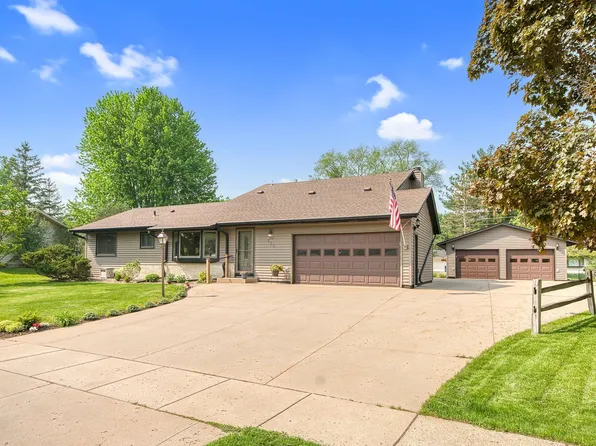976 Cortland Dr S, Apple Valley, MN 55124