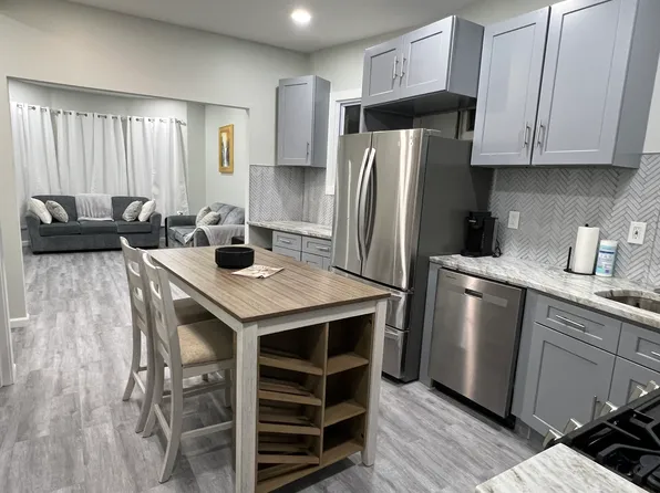 224 Claremont Avenue image 3 of 10