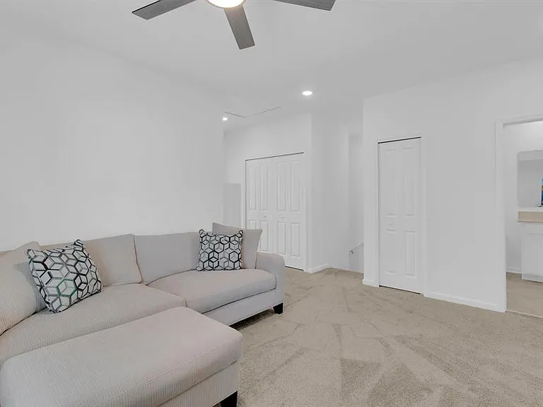 2845 Pierr St — Photo 21
