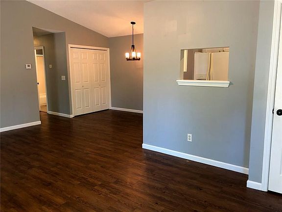 3rd image of 2032 N Leverett Ave Unit 1A