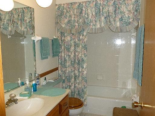 4th image of 9928 Constitution Ct