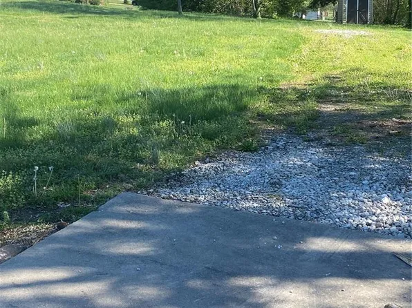 4150 S Shore Dr, Catawissa, MO 63015