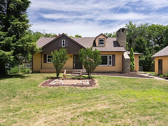 3rd image of 1220 54th Street Ct