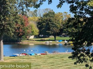 27094 Sandy Hill Ln Unit 22, New Hudson, MI 48165