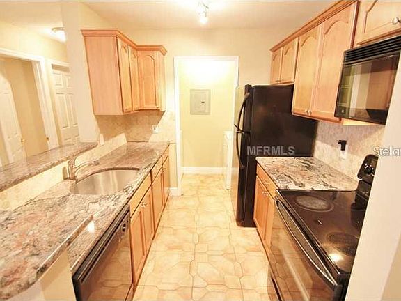 3rd image of 6172 Westgate Dr APT 103