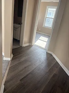 322 W Merchant St — Photo 2