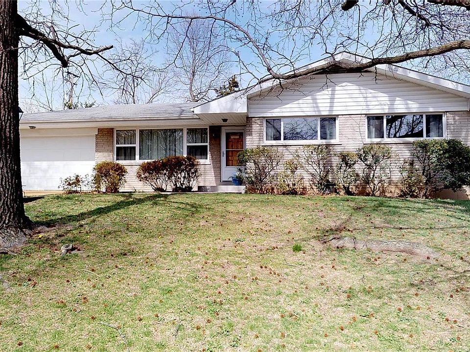 1st image of 8720 Red Oak Dr