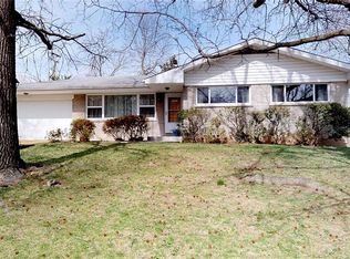 8720 Red Oak Dr, Saint Louis, MO