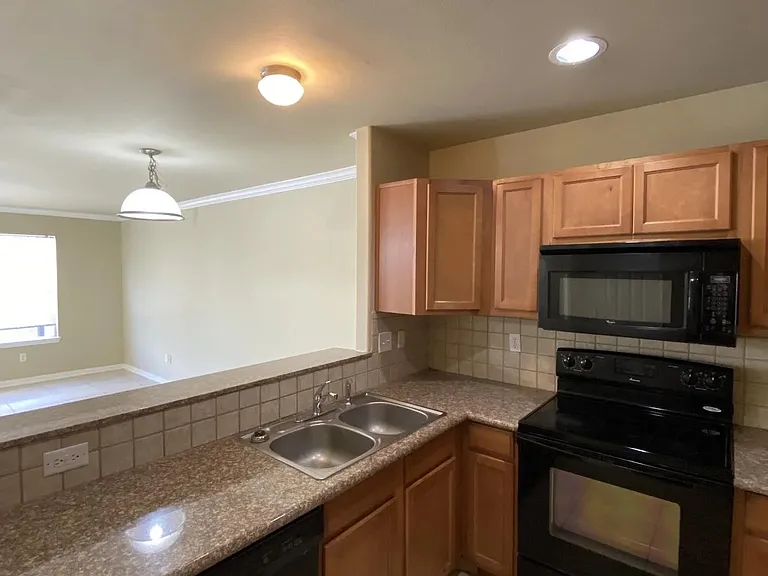 4449 South St — Photo 4