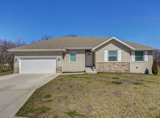 813 E Grouse Rd, Nixa, MO 65714