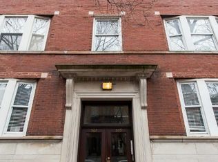 569 W Arlington Pl #2B, Chicago, IL 60614