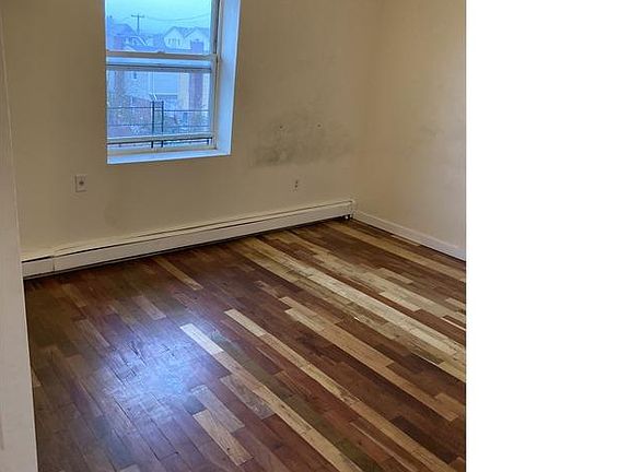 3rd image of 2288 Nameoke Ave #3