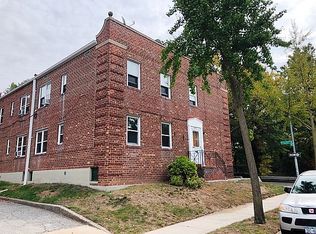 58-55 202nd St #2, Oakland Gardens, NY 11364