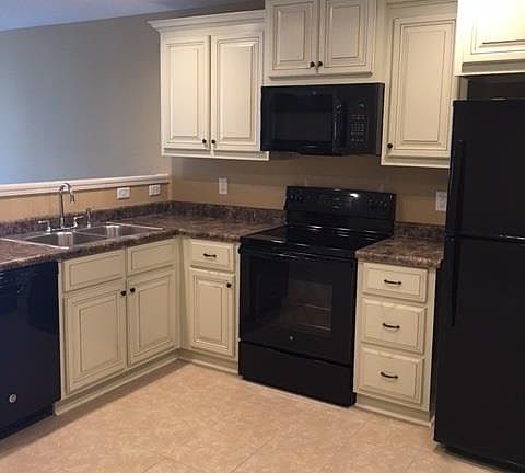 3rd image of 106 Pershing Place Ct