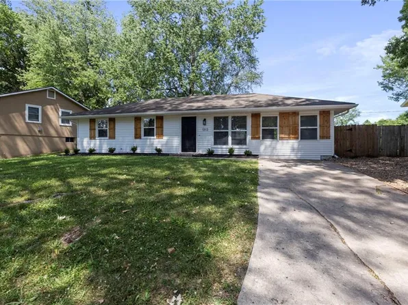 1313 S Clark Ave, Independence, MO 64057