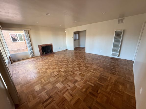 421 Douglas Ave