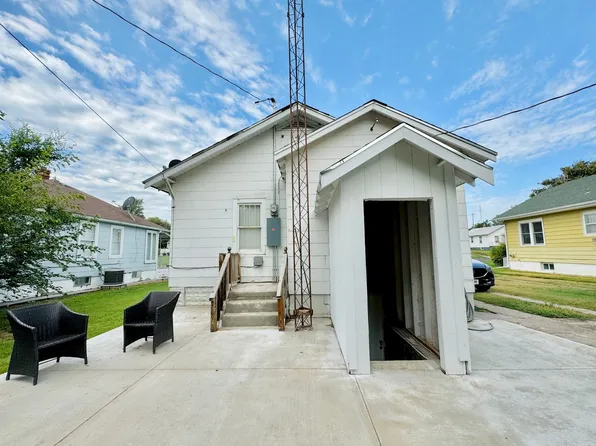1706 Avenue B, Dodge City, KS 67801