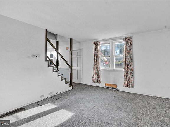 3rd image of 304 E Montgomery Ave