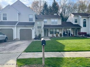 21 Evergreen Dr, East Windsor, NJ 08520