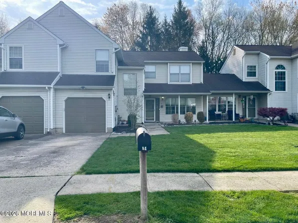 21 Evergreen Dr, East Windsor, NJ 08520