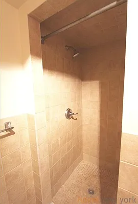 Rented by Metripol Corporation | media 28