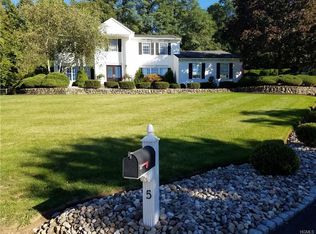 5 Gisele Ct, Suffern, NY 10901