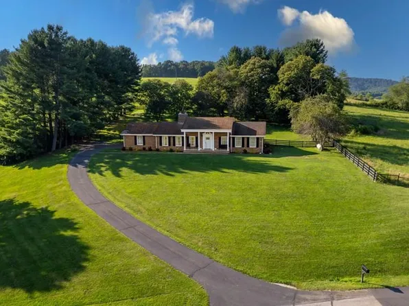 174 Burgundy Ln, Rural Retreat, VA 24368