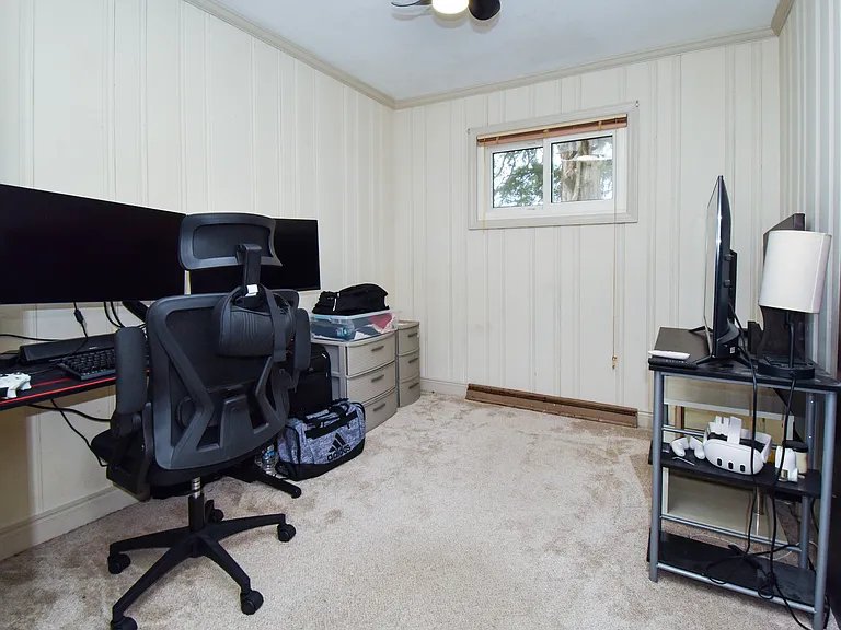 515 Manor Dr — Photo 7
