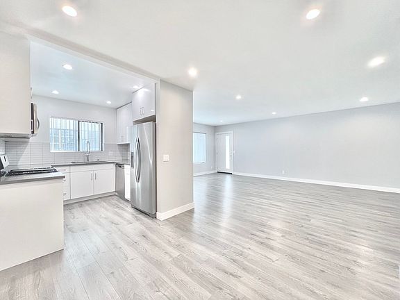 4th image of 11661 Montana Ave APT 4