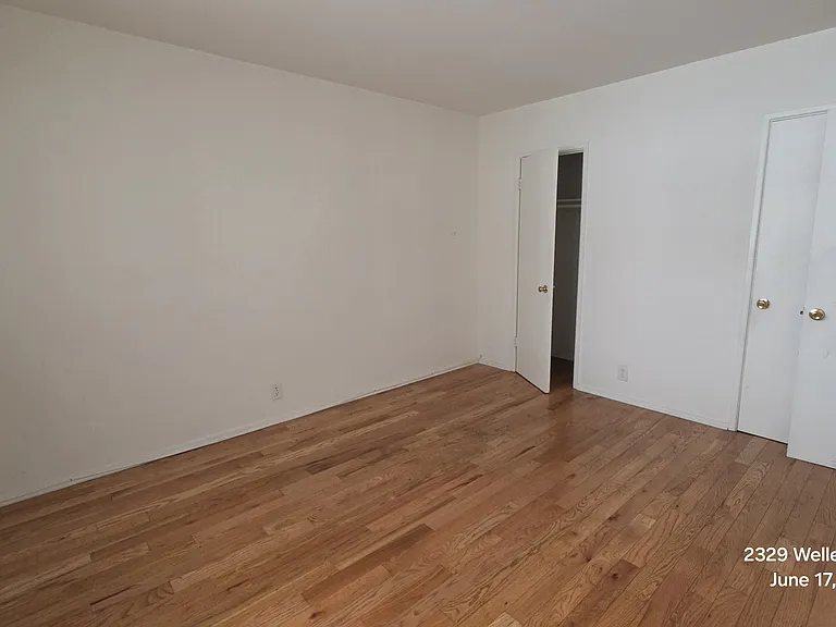 2329 Wellesley Ave #9 — Photo 20