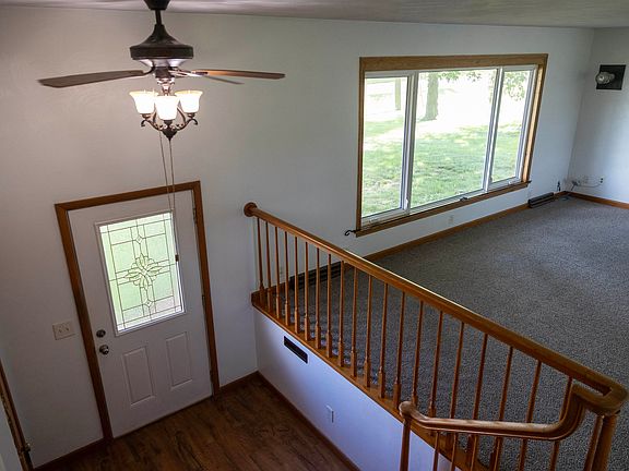 3rd image of 5761 Maple Rd