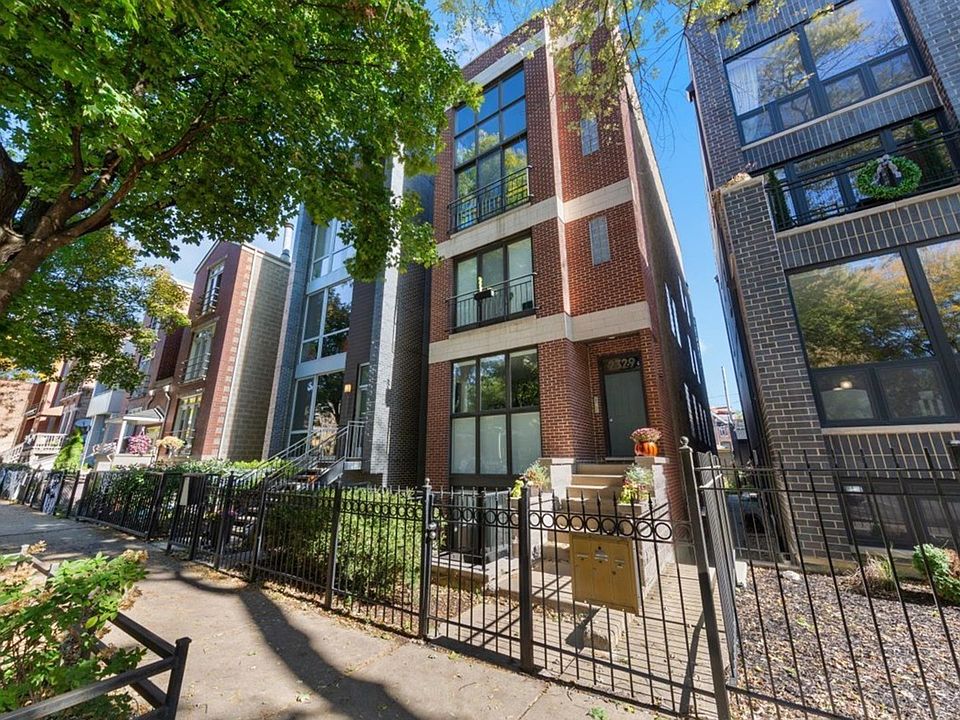 1st image of 2329 N Leavitt St #3