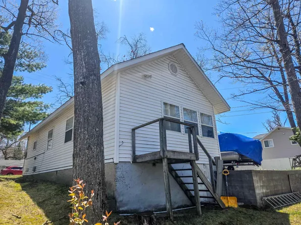 121 E Houghton Lake Dr, Prudenville, MI 48651