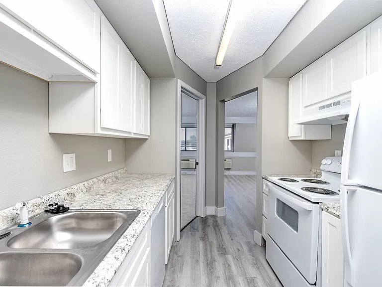 Heritage Apartments — Photo 7