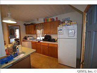 4th image of 211 Bear St